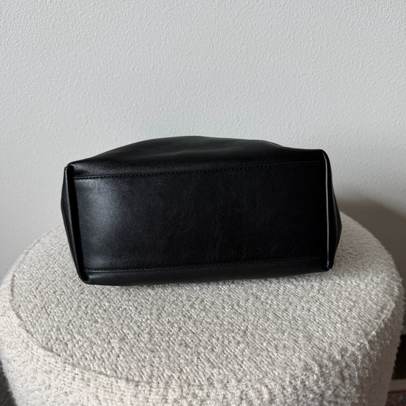 Reformation Small Vittoria Tote - Picture 5 of 8